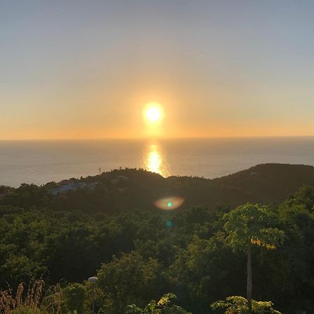 Paradis Au Soleil, Vue Panoramique Sur Mer Bouillante Esterno foto