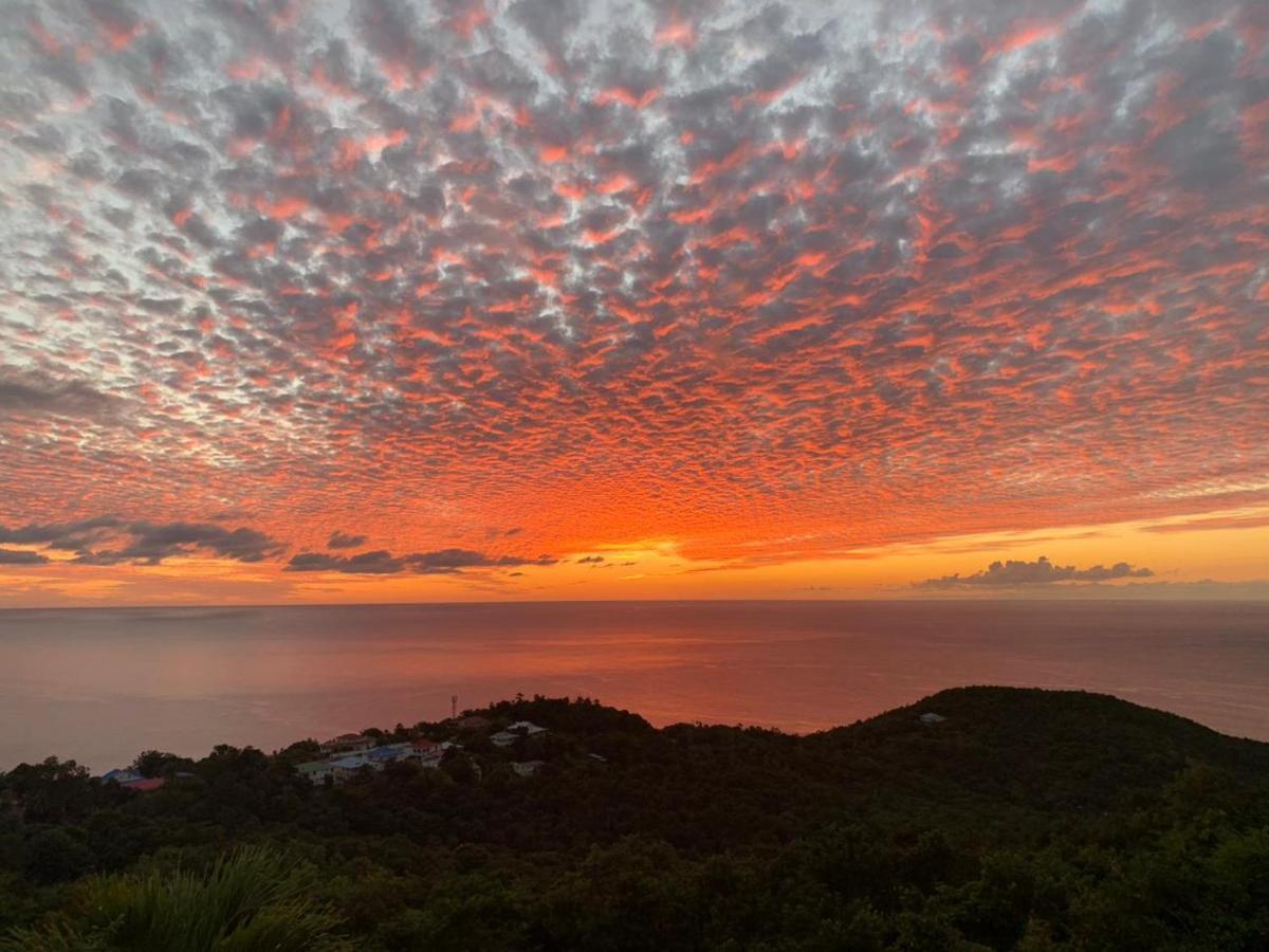 Paradis Au Soleil, Vue Panoramique Sur Mer Bouillante Esterno foto