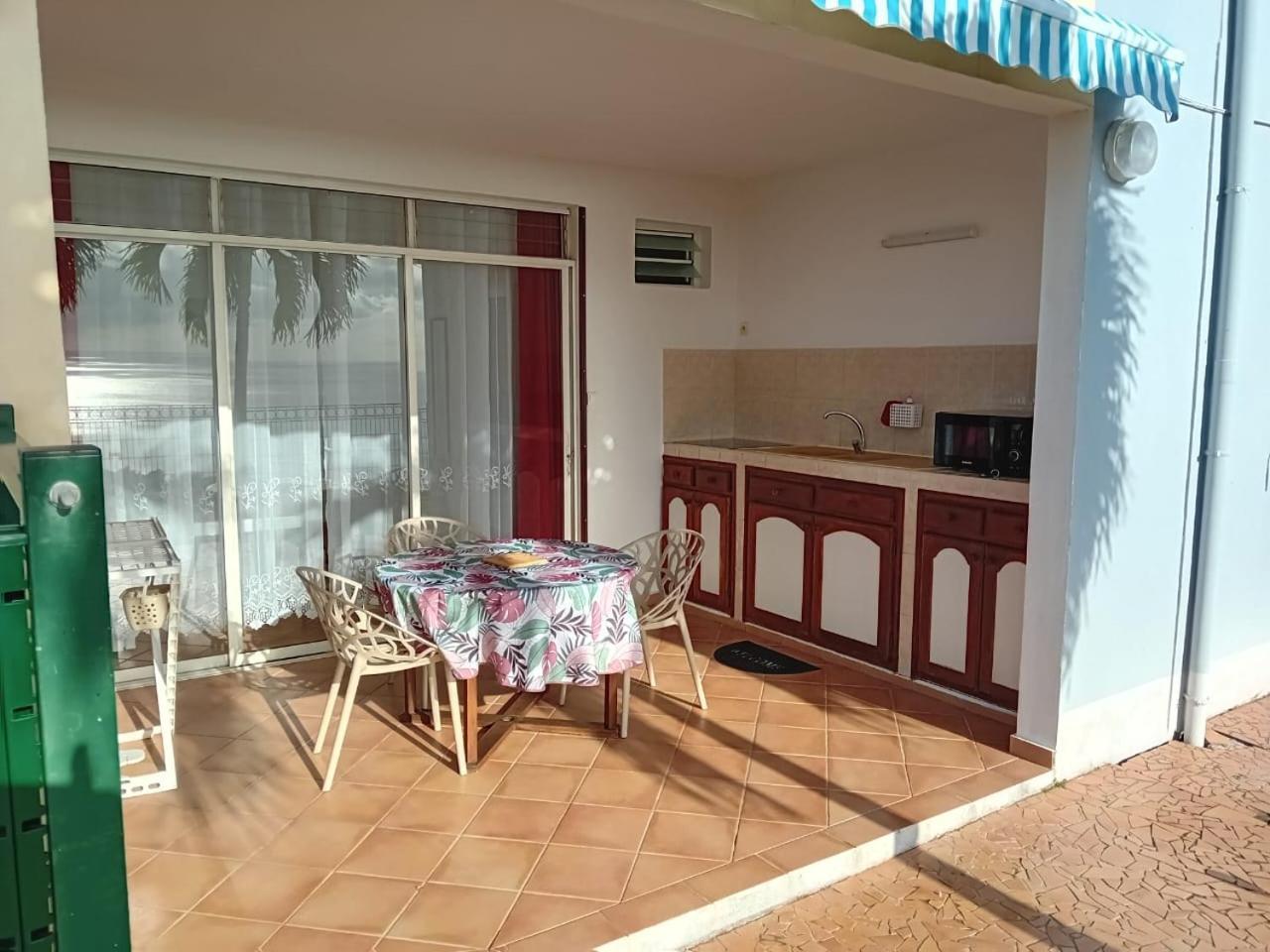 Paradis Au Soleil, Vue Panoramique Sur Mer Bouillante Esterno foto
